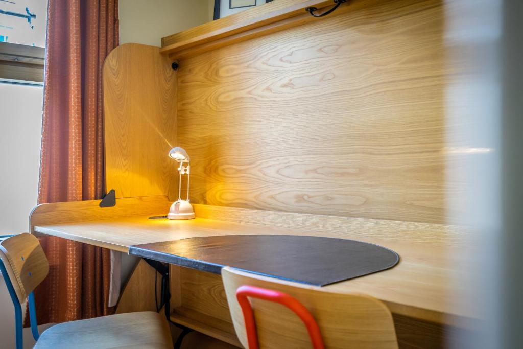 10 Summerhouse Mews room 3